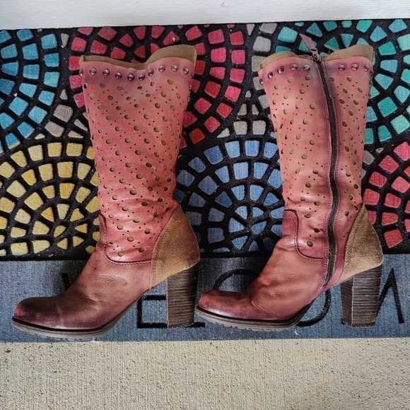 MJUS Italian Studded Red Brown Leather Heel Boots Textured Cut Outs Size 38 US 8 - Picture 9 of 15